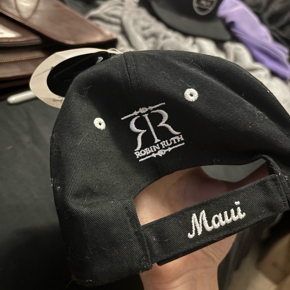 Maui Floral Cap - Picture 9 of 13